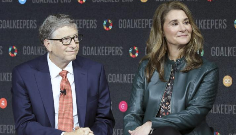 Bill Gates Wih His Wife