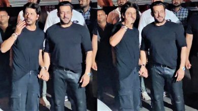 Shah Rukh Khan Surprises Salman Khan On His 57Th Birthday Bash 6 Shah Rukh Khan Surprises Salman Khan On His 57Th Birthday Bash