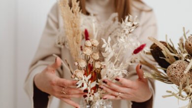 4 Easy Ways To Dry Flowers + Decoration Ideas 4 How To Dry Flowers: 4 Simple Ways + Decor Ideas